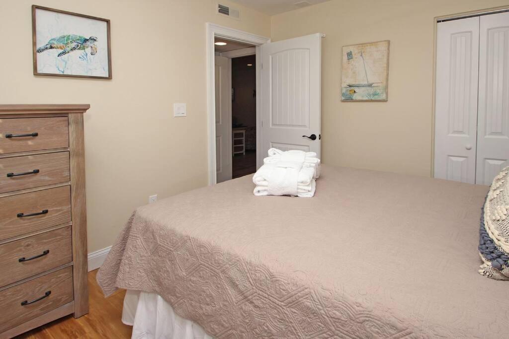 Cute 2 Bedroom, 2 Bath Condo At Folly Field Beach Hilton Head Island Zewnętrze zdjęcie