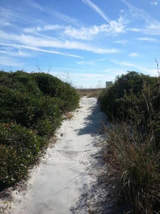 Cute 2 Bedroom, 2 Bath Condo At Folly Field Beach Hilton Head Island Zewnętrze zdjęcie